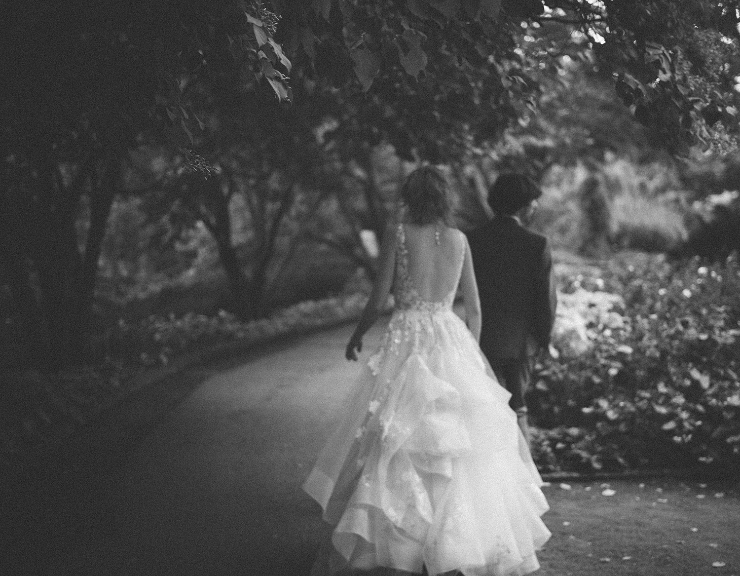 black and white image of bride and groom at MN arboretum