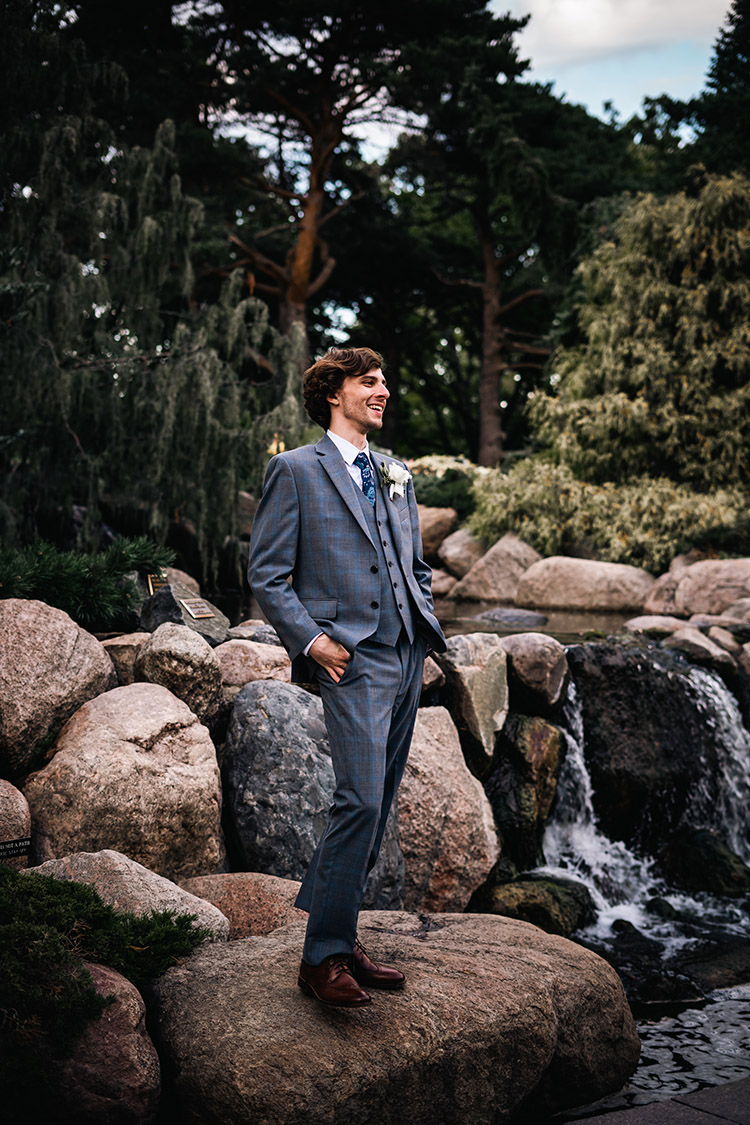 groom at arboretum