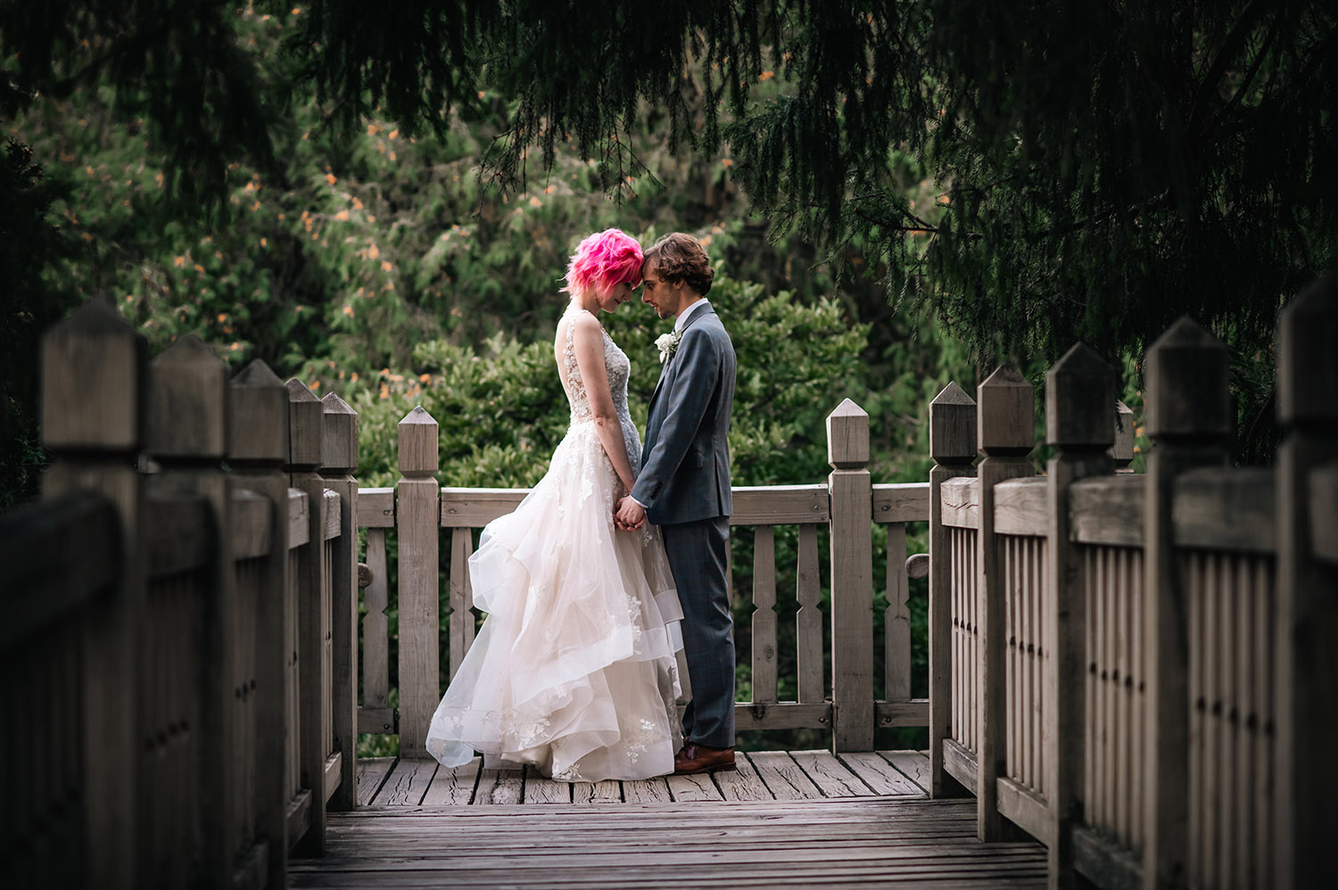 bride and groom at MN Arboretum