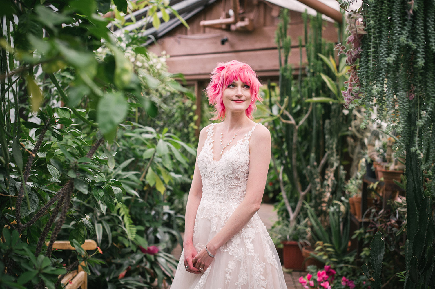 bride with pink hair at MN arboretum