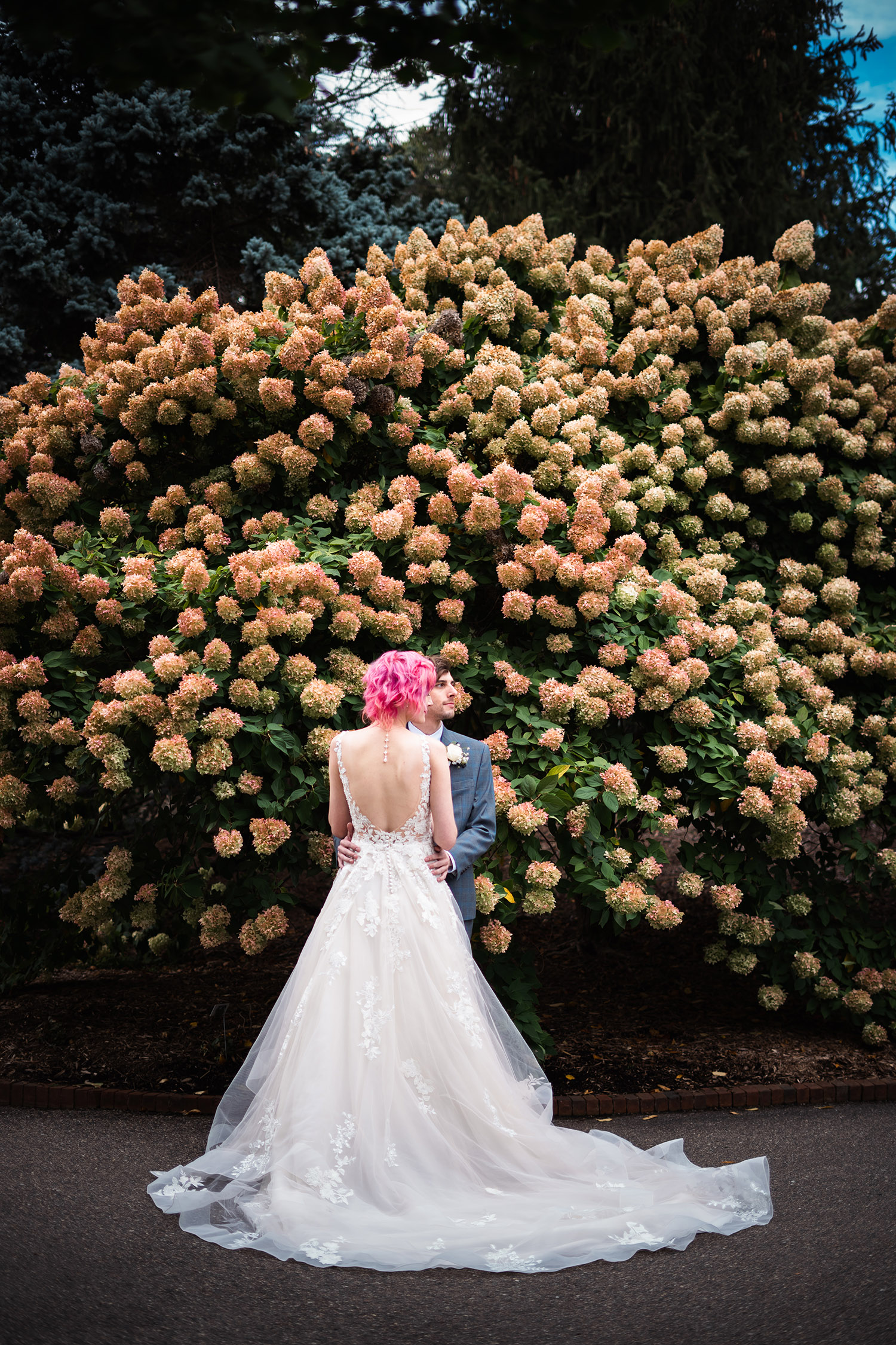 bride with pink hair at MN arboretum